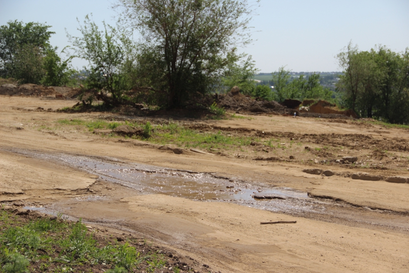 Жители нового микрорайона боятся навсегда остаться отрезанными от города