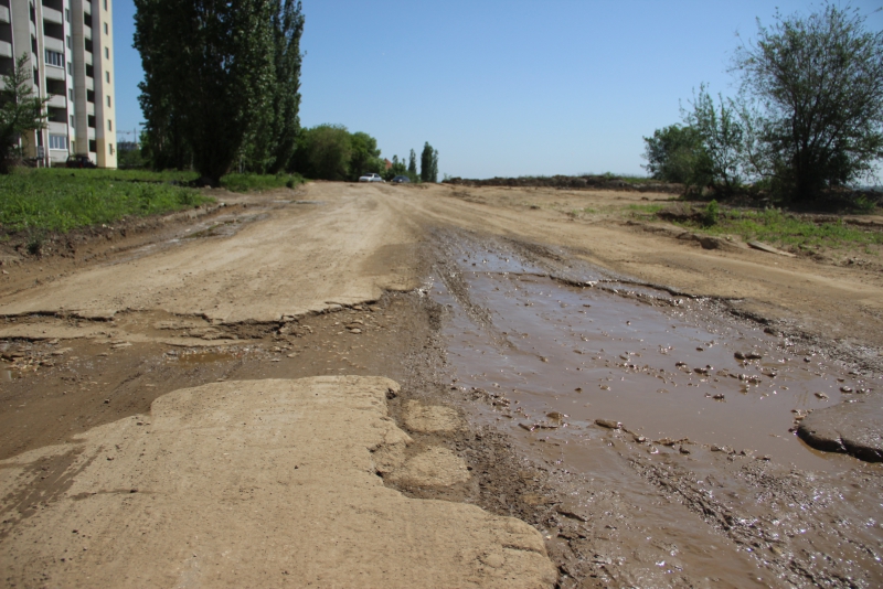 Жители нового микрорайона боятся навсегда остаться отрезанными от города