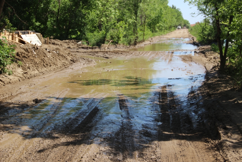 Жители нового микрорайона боятся навсегда остаться отрезанными от города