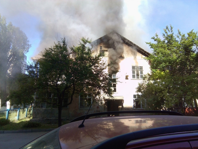 В Заводском районе за день сгорели три расселенных дома