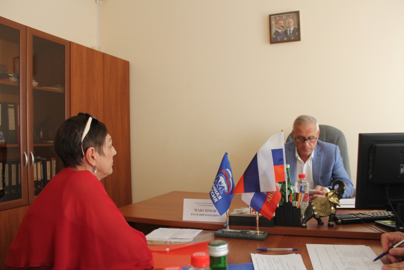 В Саратовской области люди жалуются на нехватку медиков в селах