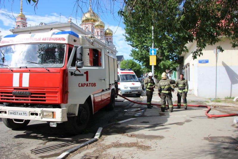 В центре Саратова из-за пожара без жилья осталось две семьи