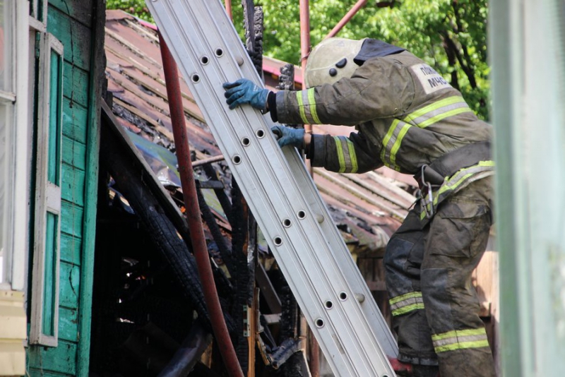 В центре Саратова из-за пожара без жилья осталось две семьи