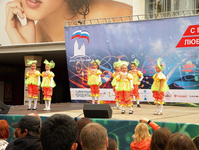 День города. Дождь не пустил в небо сотни китайских фонариков