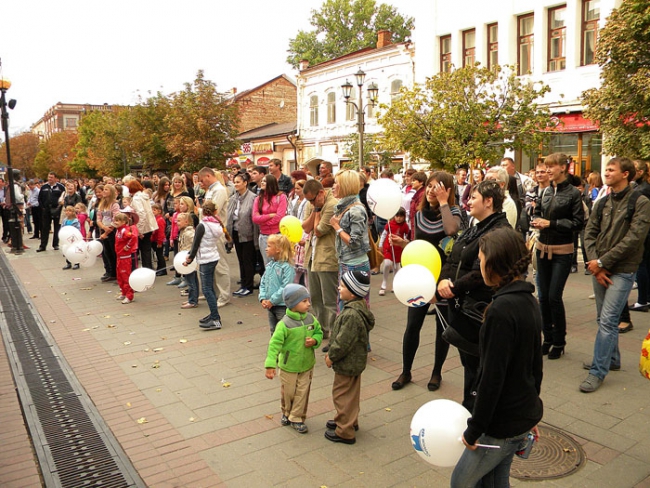 День города. Дождь не пустил в небо сотни китайских фонариков