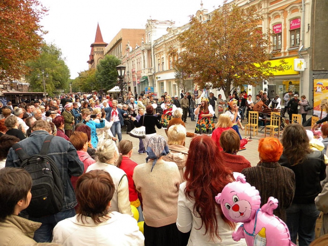 День города. Дождь не пустил в небо сотни китайских фонариков