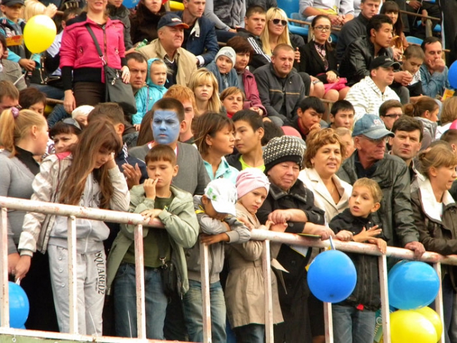 День города. Дождь не пустил в небо сотни китайских фонариков