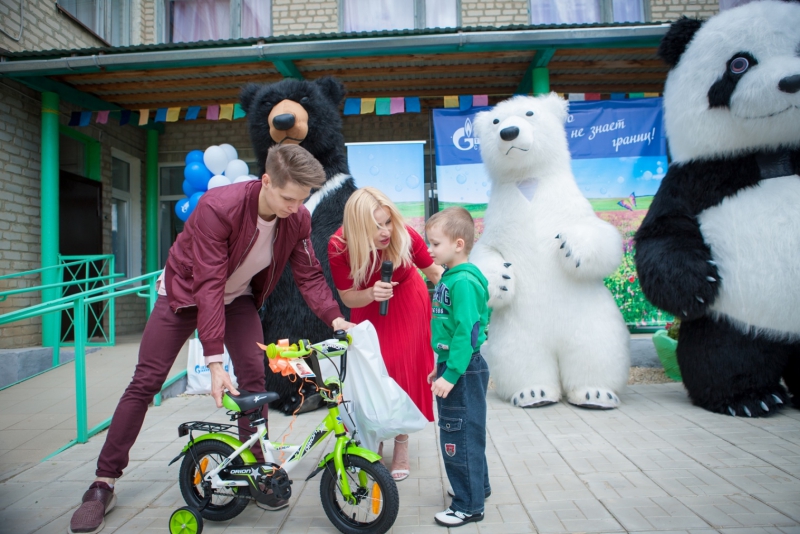 Работники «Газпром трансгаз Саратов» организовали благотворительный праздник к Дню защиты детей