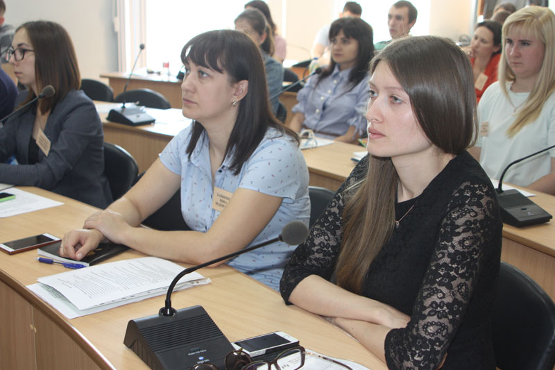 Особенности Школы молодого управленца в Экономе: создание современного экономического интеллекта