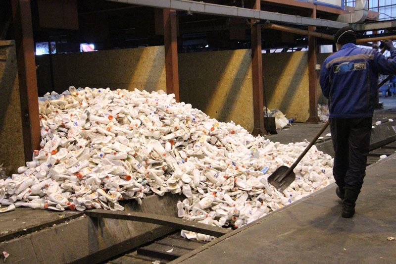 В мае на концессионных объектах Саратовской области извлечено из мусора 500 000 пластиковых бутылок