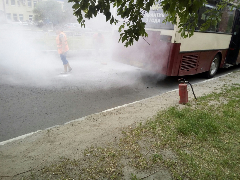 В Ленинском районе загорелся автобус «Мерседес»