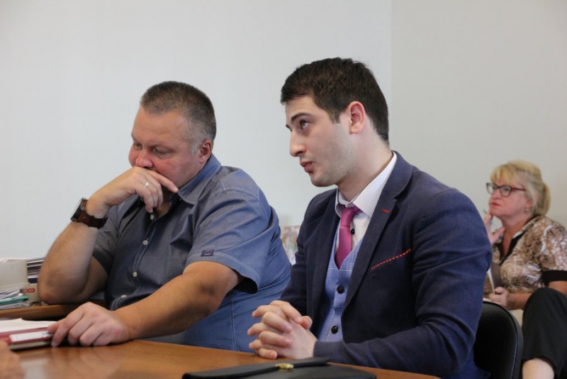 Саратовские общественники хотят запретить пользоваться в школах планшетами и телефонами