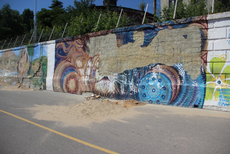Граффити на саратовской набережной могут замазать к концу июня
