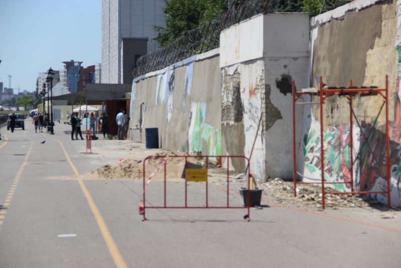 Граффити на саратовской набережной могут замазать к концу июня