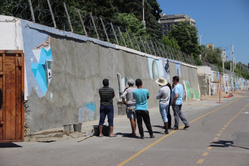 Граффити на саратовской набережной могут замазать к концу июня