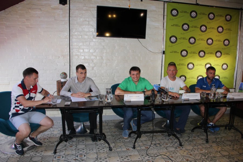 В Саратове ждут пляжных «Месси» и «Роналду»