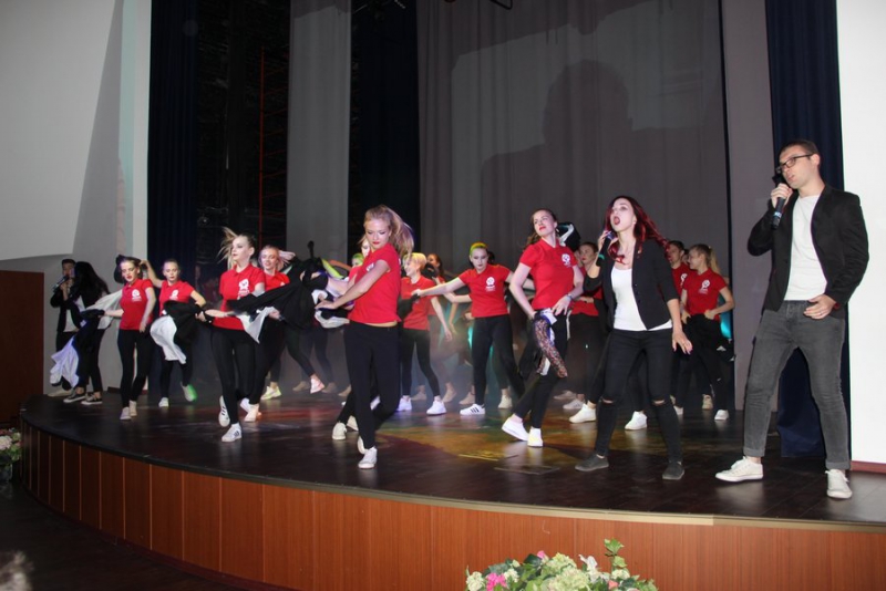 Депутаты и чиновники вручили дипломы выпускникам ПИУ имени Петра Столыпина