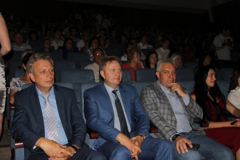 Депутаты и чиновники вручили дипломы выпускникам ПИУ имени Петра Столыпина