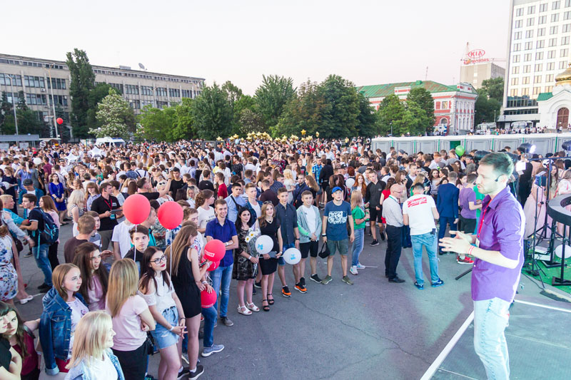 Выпускники в 3D: МегаФон на «Розе Ветров» (видео)