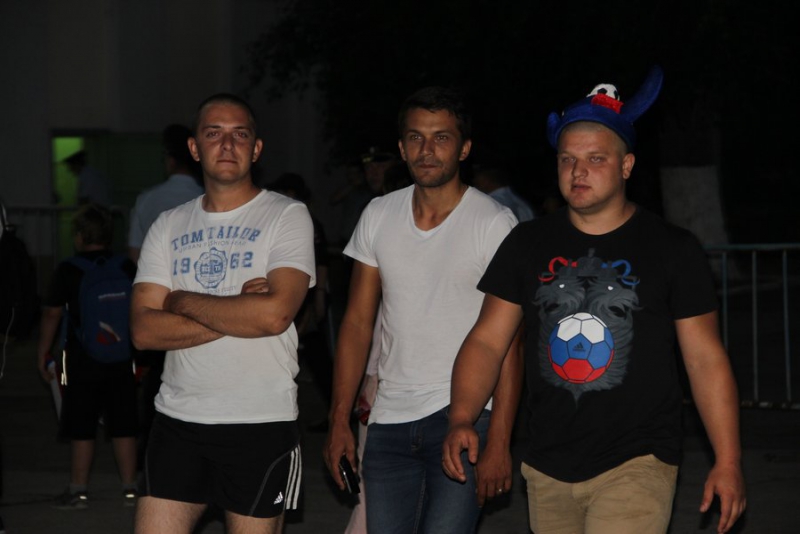 Саратовские фанаты на «Локомотиве» ждут тяжелой победы россиян над хорватами