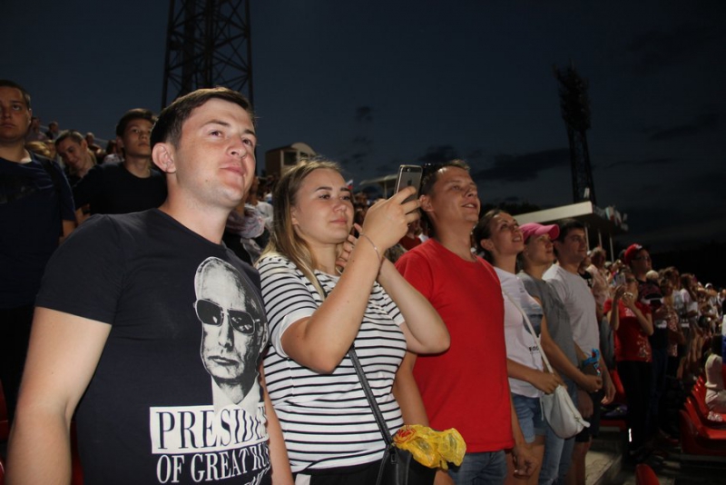 Саратовские фанаты на «Локомотиве» ждут тяжелой победы россиян над хорватами