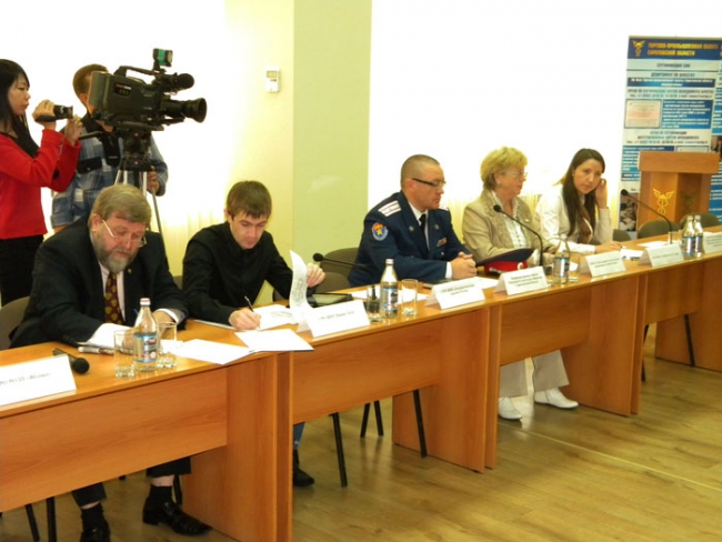 Оппозиционерам продлили время для подписания договора «За честные выборы»