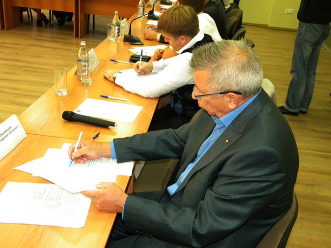 Оппозиционерам продлили время для подписания договора «За честные выборы»