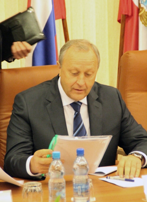 Губернатор добился понимания Путина, считает госдеп Макаров