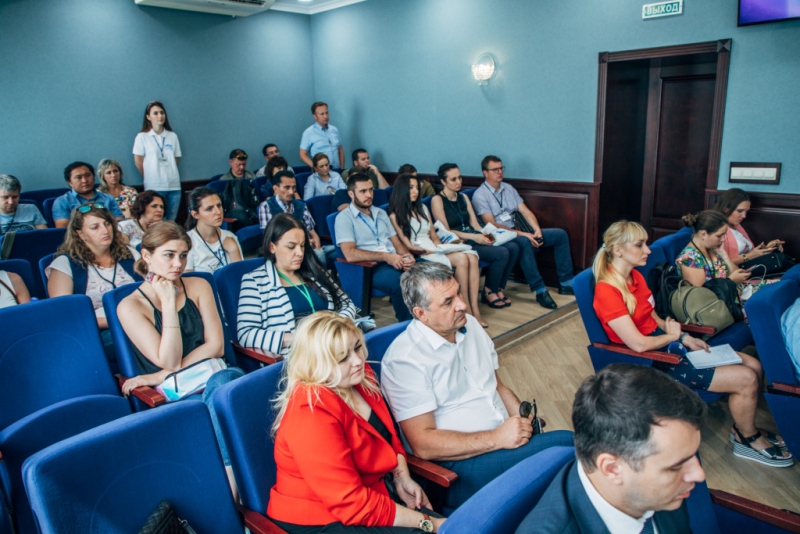 На юбилейный конкурс «Мир права» в СГЮА приехали участники из 76 регионов России