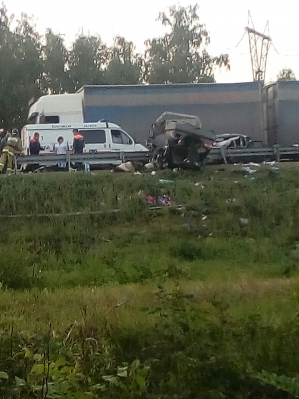 В страшном ДТП под Вольском погибли 3 человека, еще один умер в больнице