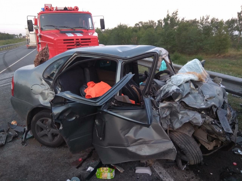 В страшном ДТП под Вольском погибли 3 человека, еще один умер в больнице