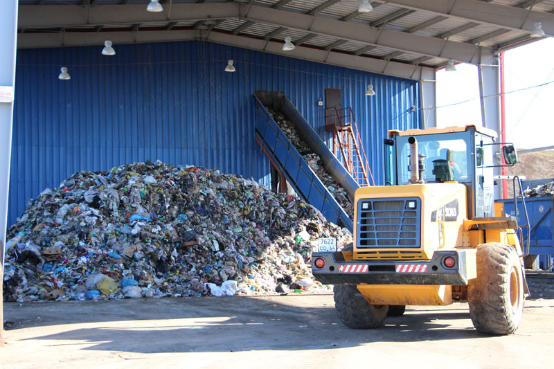 Среднесуточный вывоз ТКО подрядчиками регоператора превысил 1000 кубометров