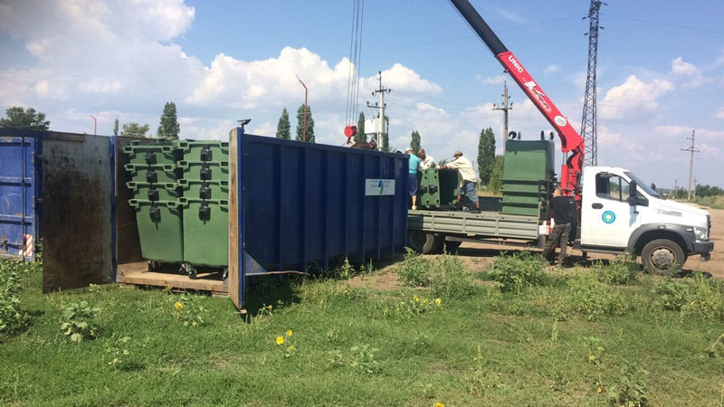 Более 12,5 тысяч новых контейнеров поступило в Саратовскую область