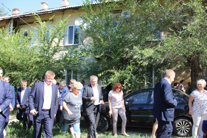 Володин предложил расселить еще один аварийный дом в Елшанке