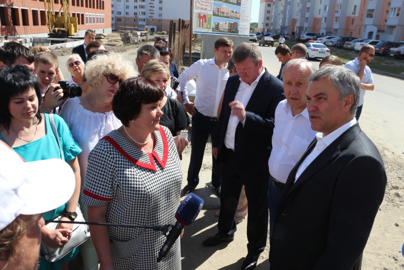 Председатель Госдумы остался недоволен темпами строительства школы в Солнечном-2