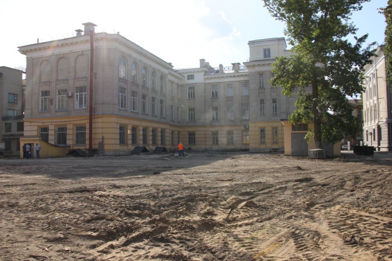 Радаев призвал руководство СГУ «порадовать студентов и преподавателей» спортплощадкой