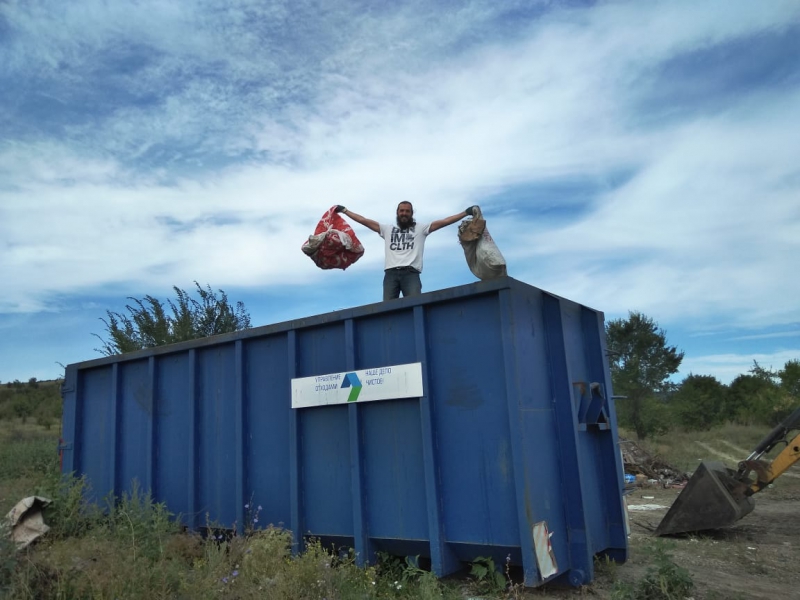 Саратовский филиал АО «Управление отходами» провел генеральную уборку Хвалынска