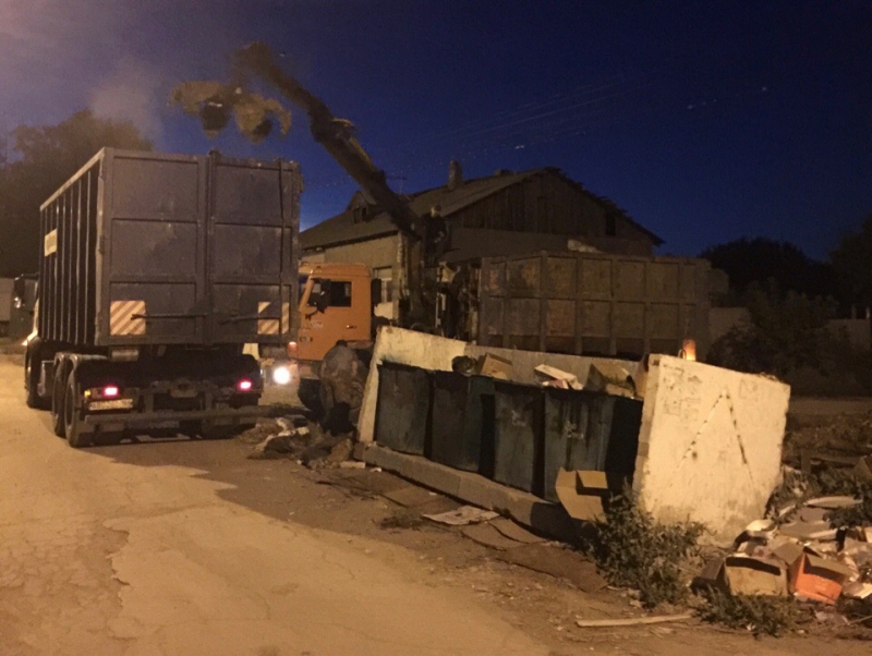 Продолжается зачистка контейнерных площадок от КГО