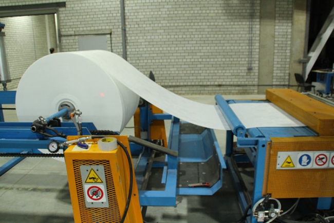 Валерий Радаев поприветствовал производство кровельной черепицы