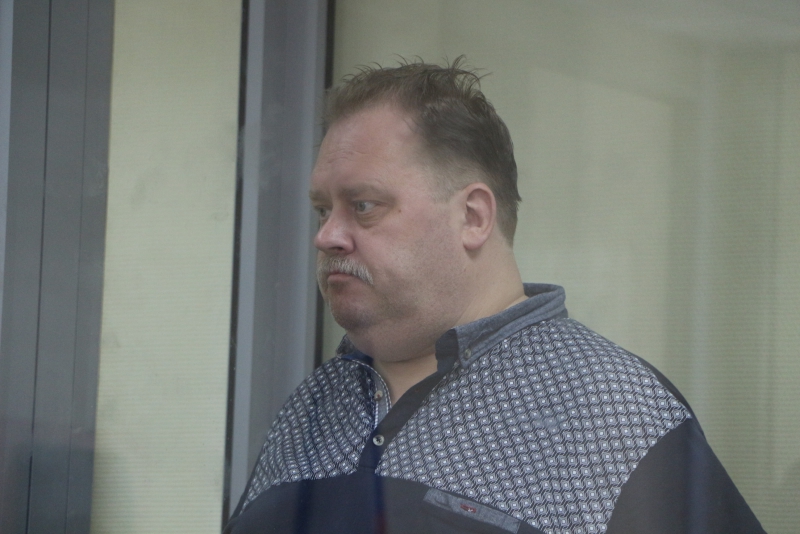 Задержанный при получении денег чиновник Саратова попросил краткие прогулки