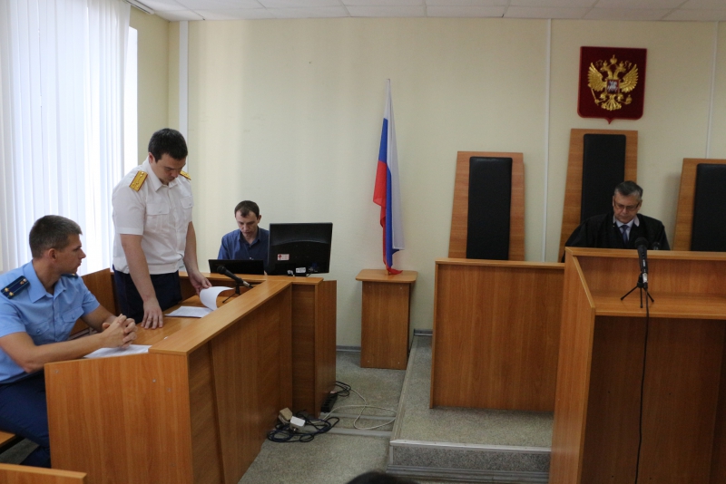 Задержанный при получении денег чиновник Саратова попросил краткие прогулки