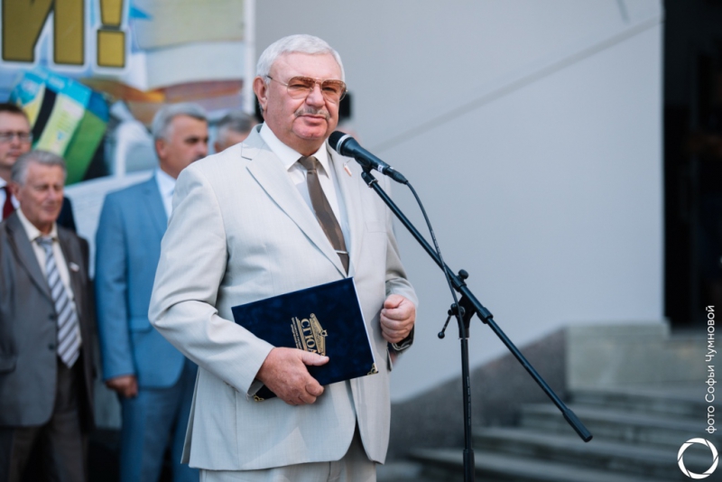 Более 5 000 первокурсников встретили День знаний в СГЮА