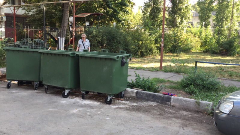 Более 2600 тонн ТКО вывезли с контейнерных площадок в Саратовской области за выходные