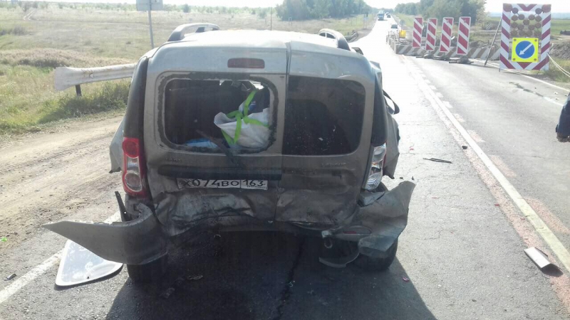 Устроивший массовую аварию под Саратовом автолюбитель скончался в больнице