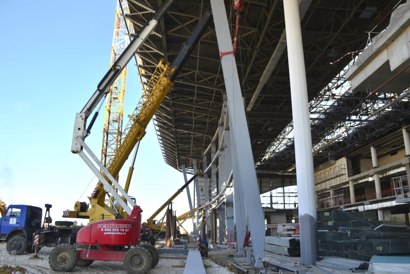 В Сабуровке приступили к монтажу фасада пассажирского терминала