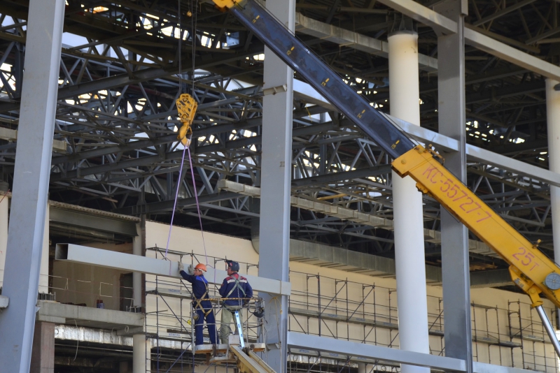 В Сабуровке приступили к монтажу фасада пассажирского терминала