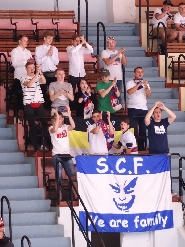 Хоккеисты «Кристалла» дома выиграли первый матч Первенства ВХЛ