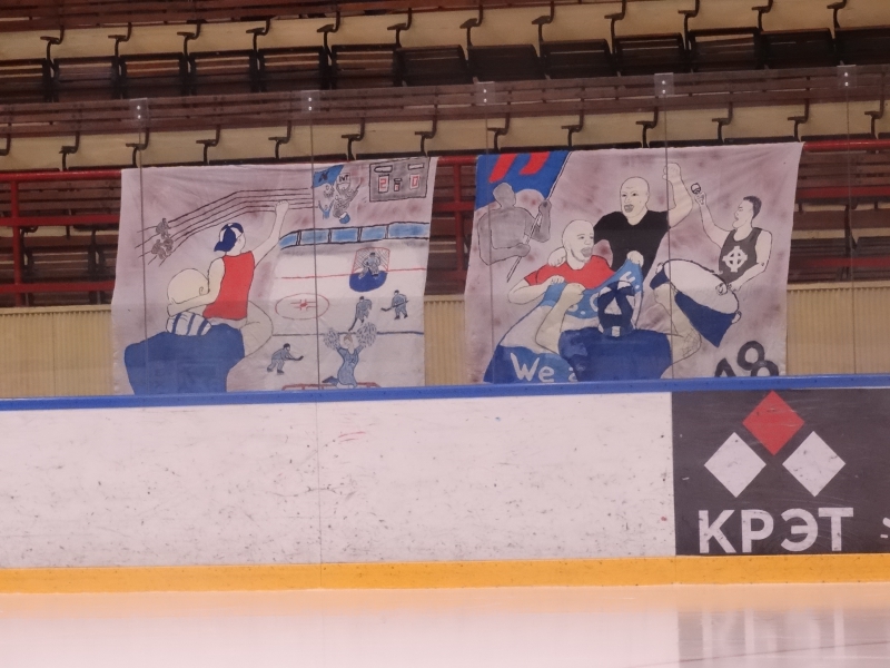 Хоккеисты «Кристалла» дома выиграли первый матч Первенства ВХЛ