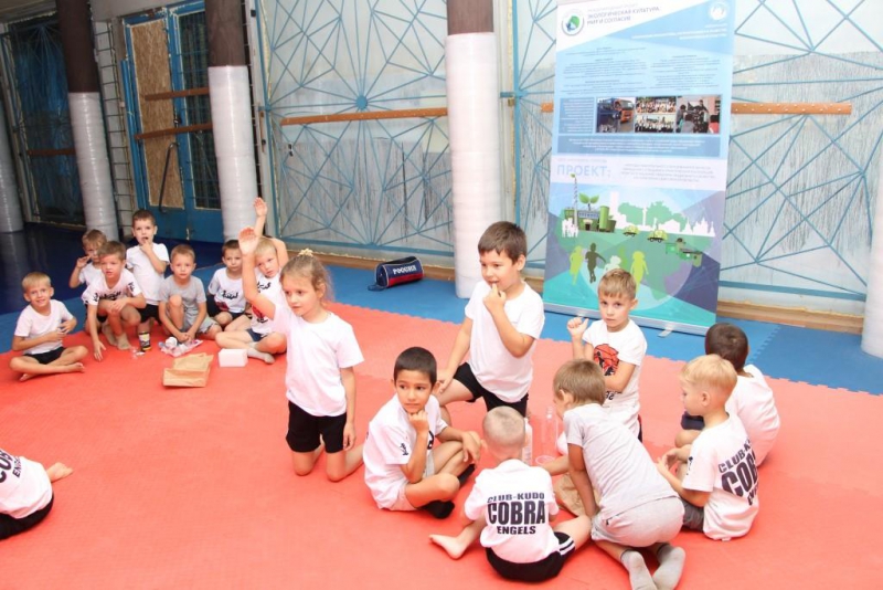 Воспитанники клуба единоборств «Кобра» научились правильно разделять отходы