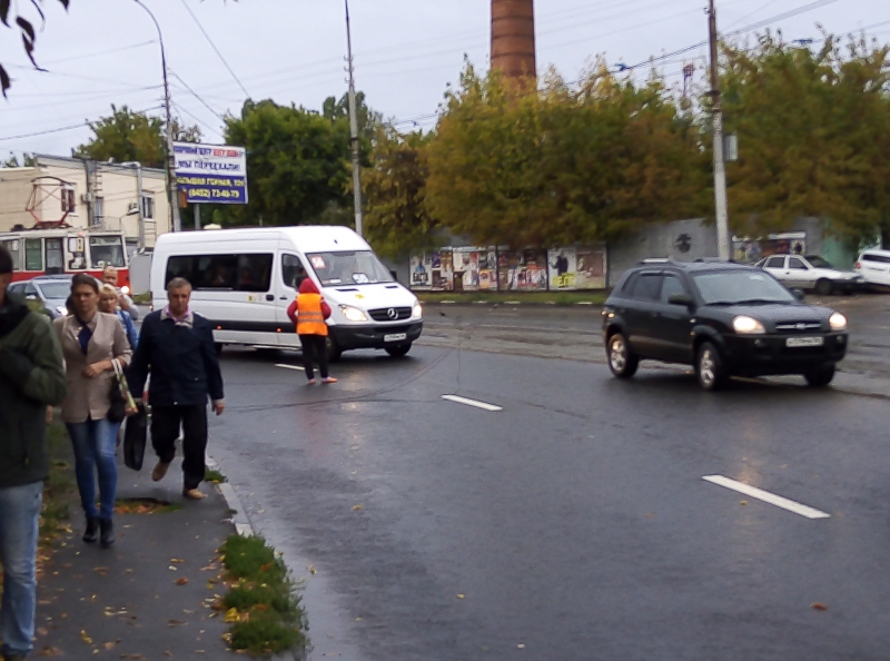 На Танкистов встали трамваи из-за обрыва проводов